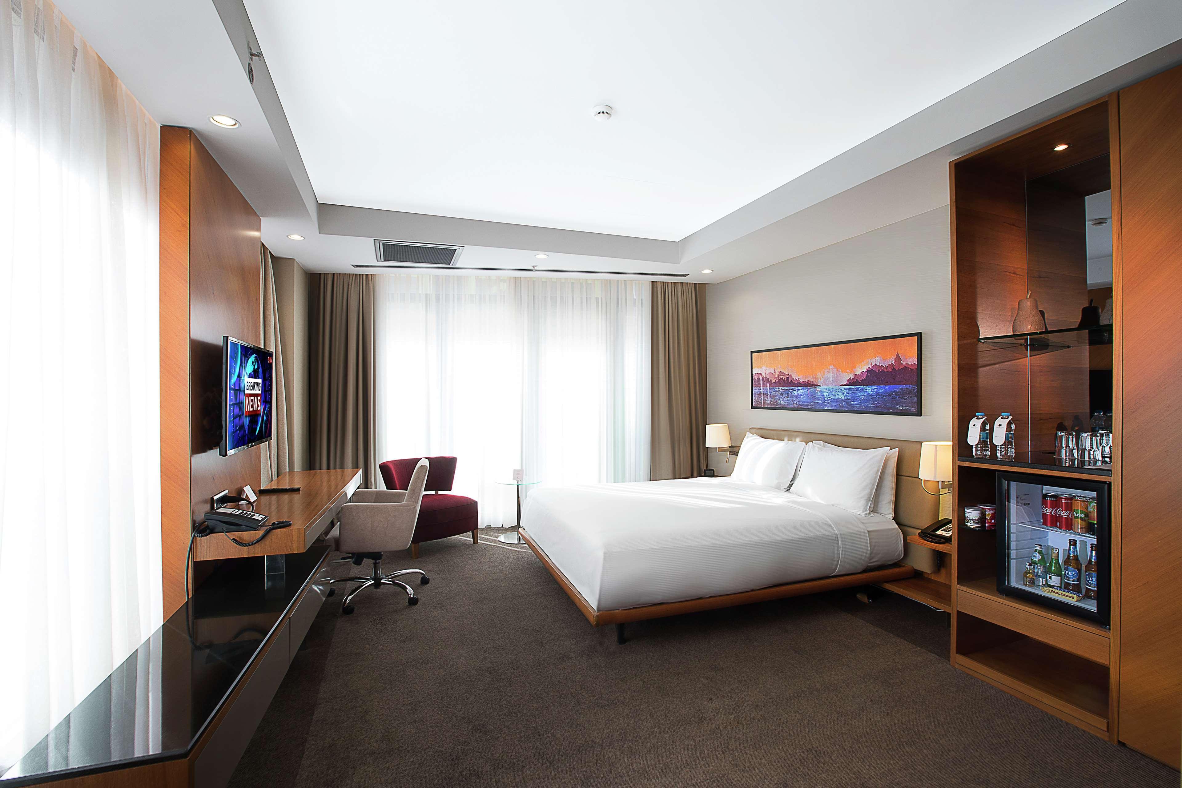 מלון Doubletree By Hilton Istanbul - Old Town מראה חיצוני תמונה Deluxe Room