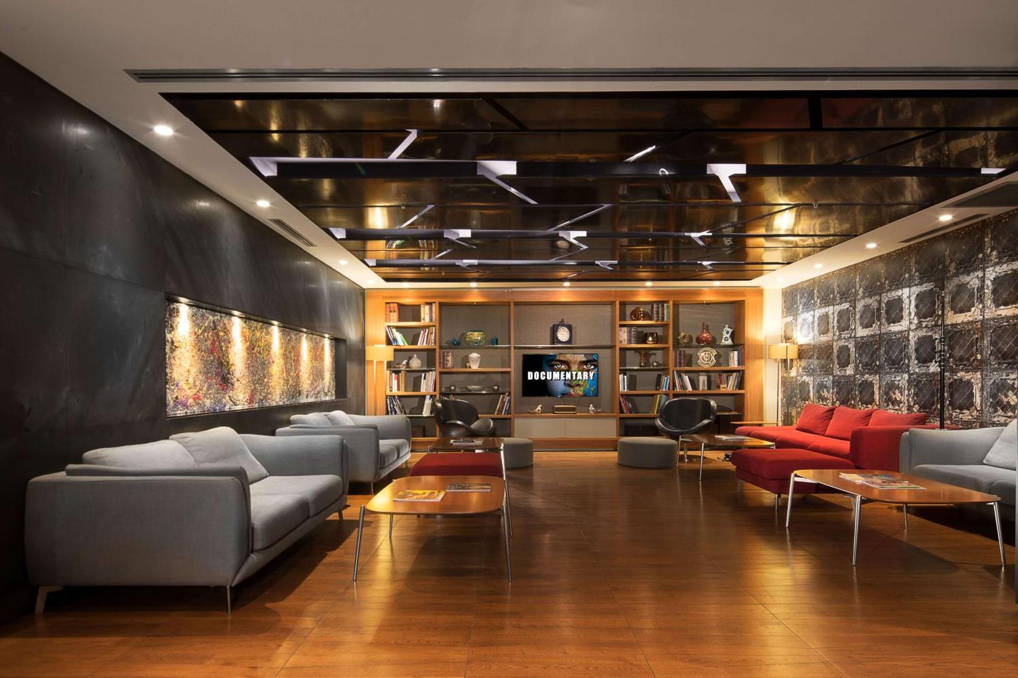 מלון Doubletree By Hilton Istanbul - Old Town מראה חיצוני תמונה The lounge at the airport
